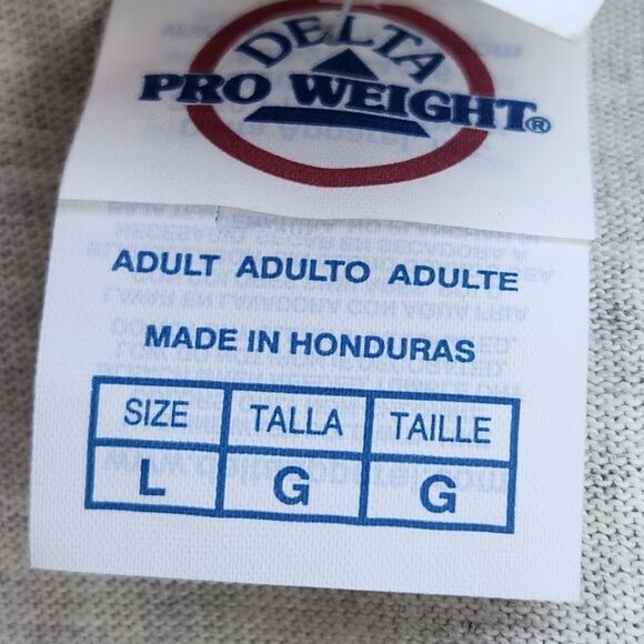 🩵NWT Cream Leavenworth Washington Mountain Scene Short Sleeve Top Large - Picture 7 of 9